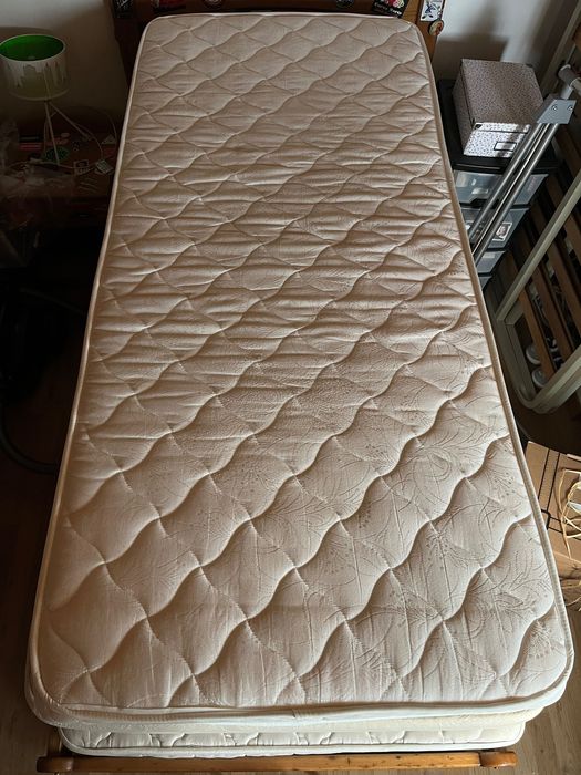 Colchão novo de 1,80m x 80cm
