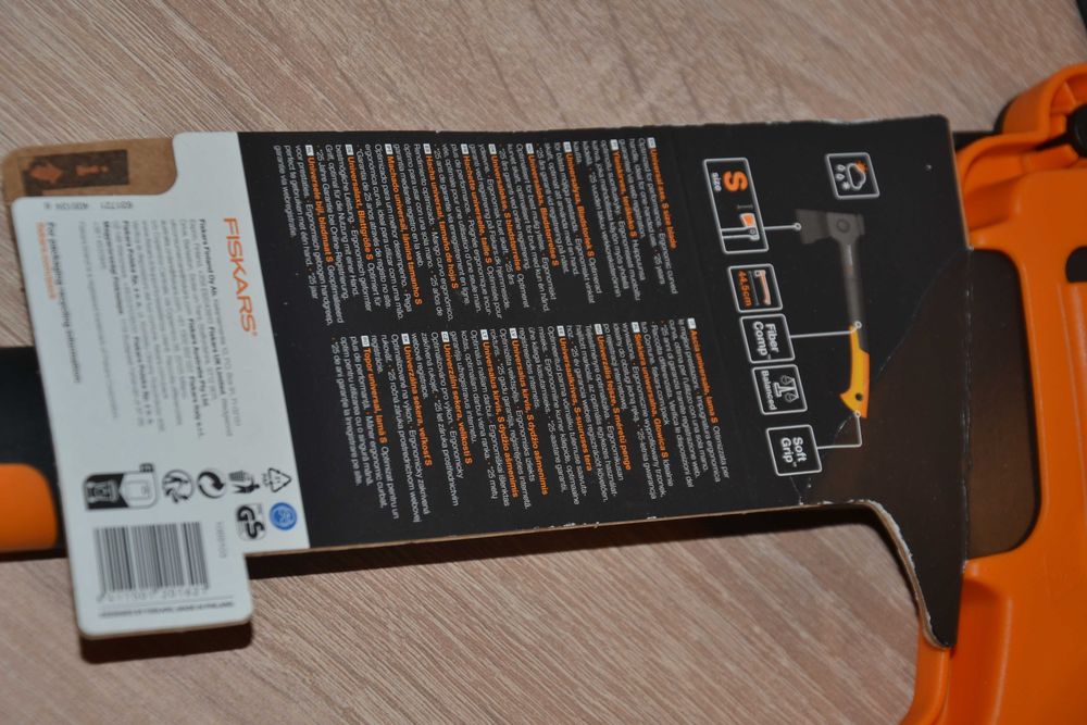 Універсальна сокира топор Fiskars 18 Finland оригінал
