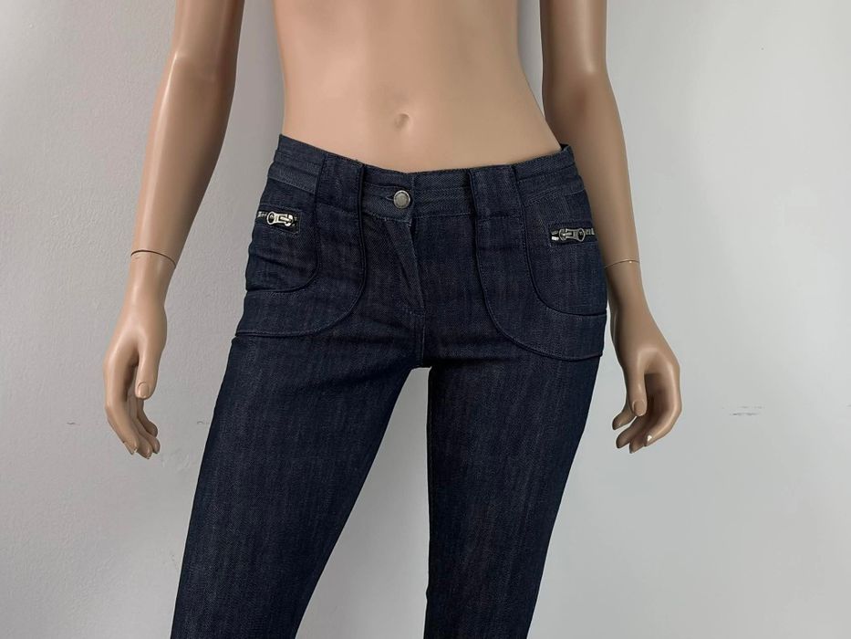 Stella McCartney spodnie jeansowe damskie 
rozmiar (34)
Kolor:granatow