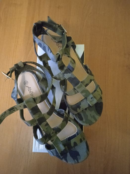Sandały buty moro NOWE rozm. 40