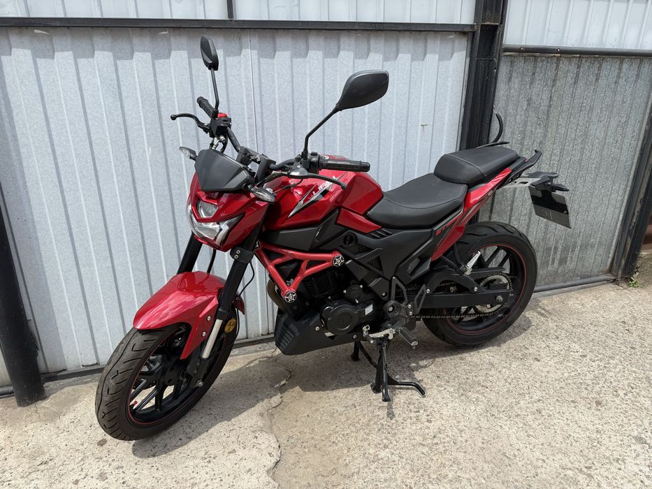Мотоцикл Lifan SR200
