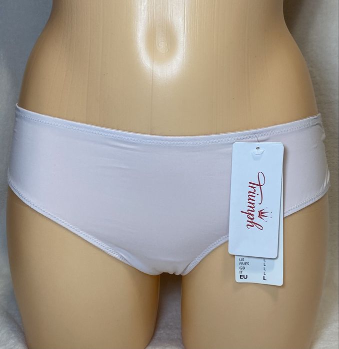 Triumph Nowe majtki Lovely Micro Brazilian String 40/L jasny róż z koronką