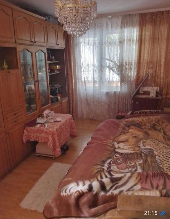 Продам 2-кімнатну квартиру в центрі. Вулиця Л. Українки