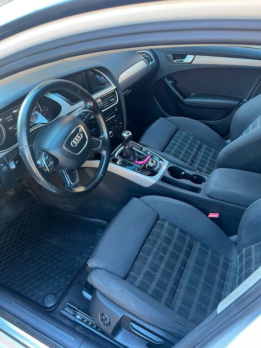 Sprzedam Audi A4 B8
