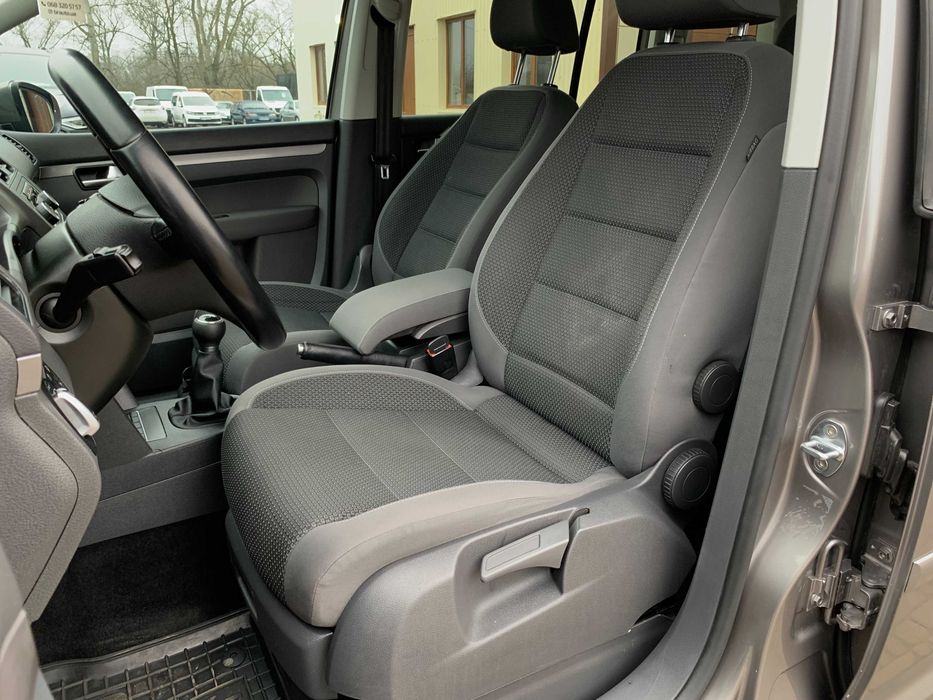 Volkswagen Touran 2011