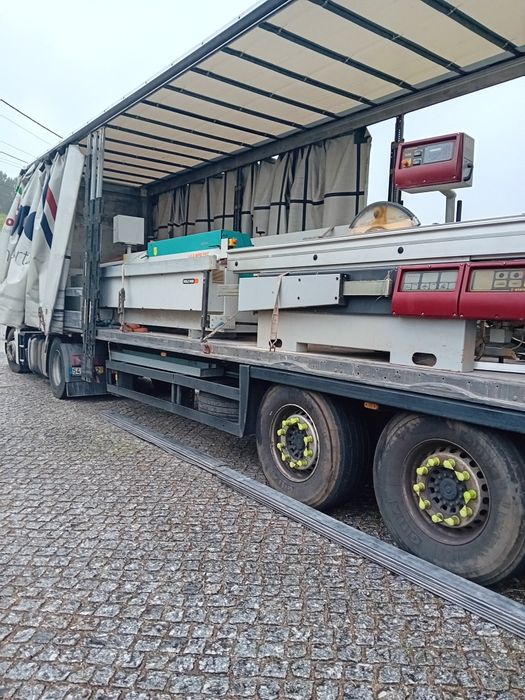 Maquinas para a indústria da carpintaria/mobiliário
