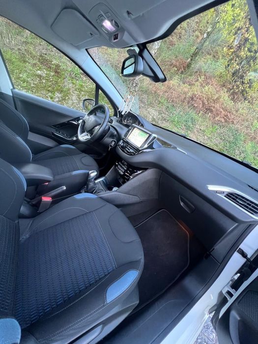 Peugeot 208 1.6 HDi