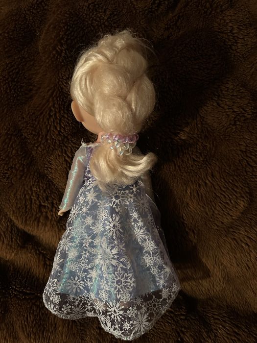 Lalka Elza śpiewajaca i świecąca DUŻA