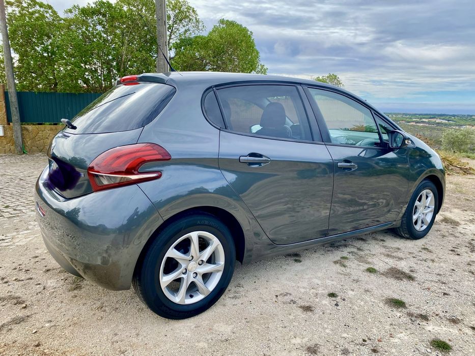 Peugeot 208 Diesel 1.6 BlueHDI Active — photo 4