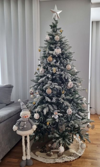 Árvore de Natal com neve