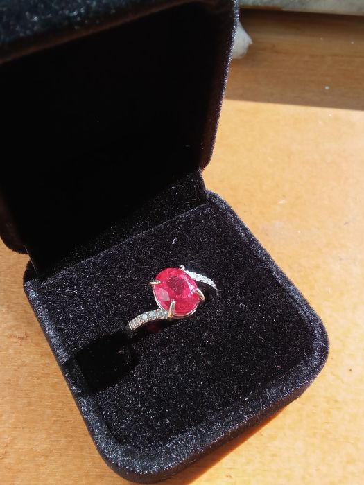 Anel em Prata 925 com Safira Certificada