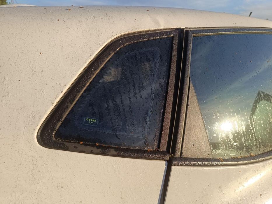 Pára-Brisas Traseiro Direito Seat Ibiza Kj1