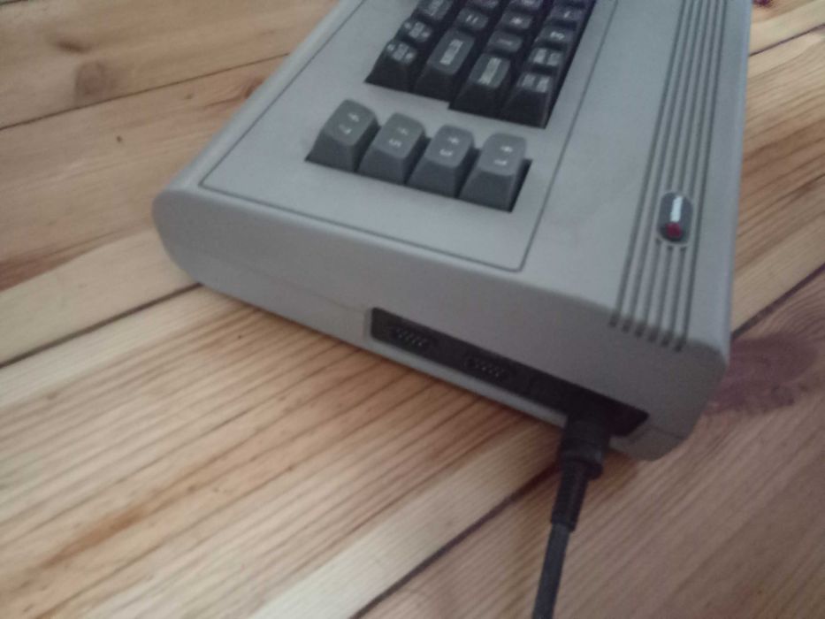 Commodore C 64 retro komputer nie Amiga Atari