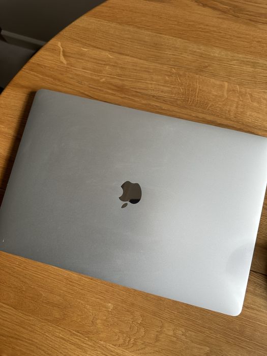 MacBook Pro 15’ 2016 256 GB