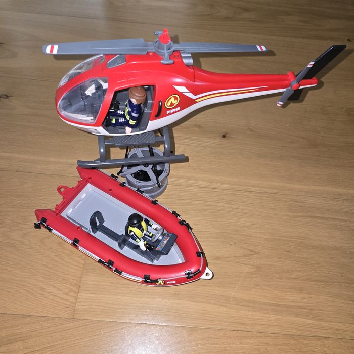 Zestawy play mobile ponton i helikopter.