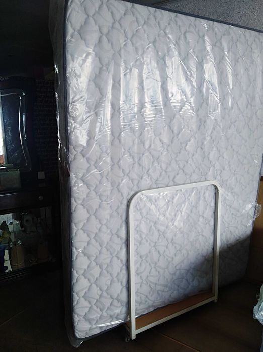 Colchão casal Ortopédico 190 x 140, NOVO