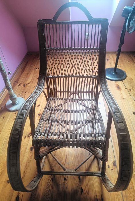 Fotel bujany wiklinowy