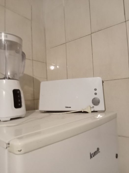 Vendo esta torradeira e este liquidificafor