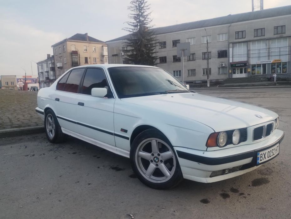 Продам машину  BMW E34