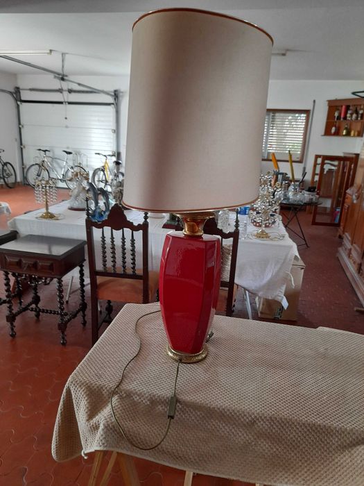 cadeeiro de  chão