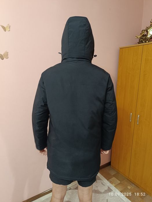 Куртка зимова на підлітка на зріст 170-180см.