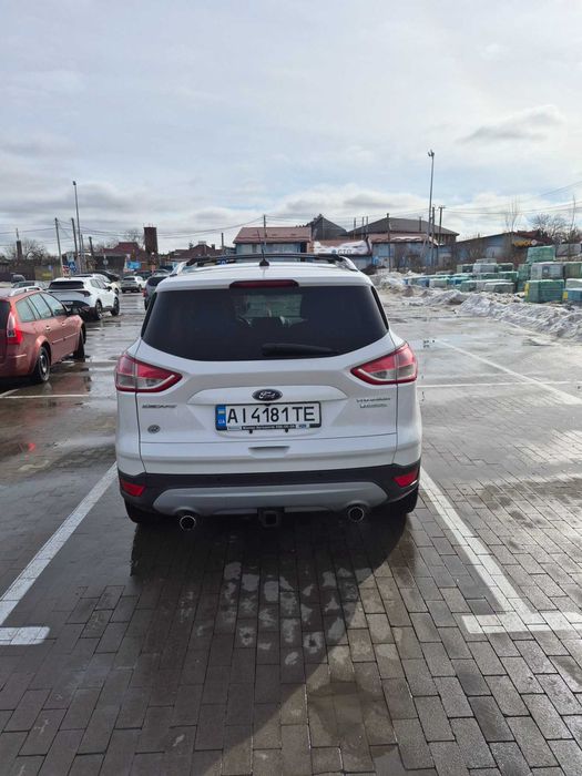 Продам Ford Escape 2013 року в максимальній комплектації Titanium.