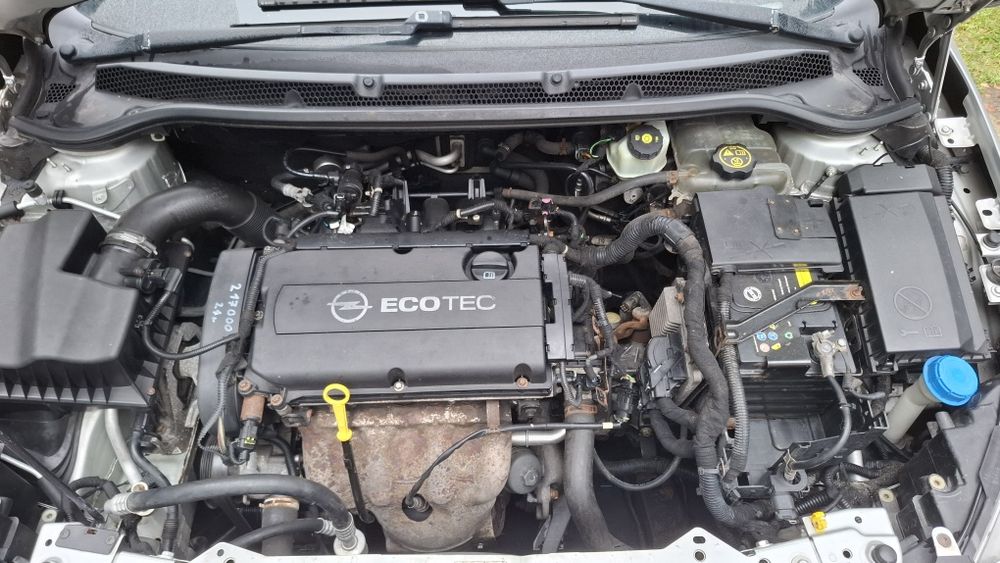 Opel astra j, 1.6  benzynka, 2012 rok
