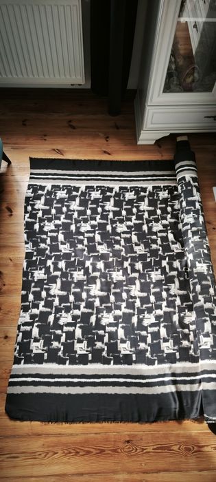 Tkaniny materiały odzieżowe dzianiny krawiectwo