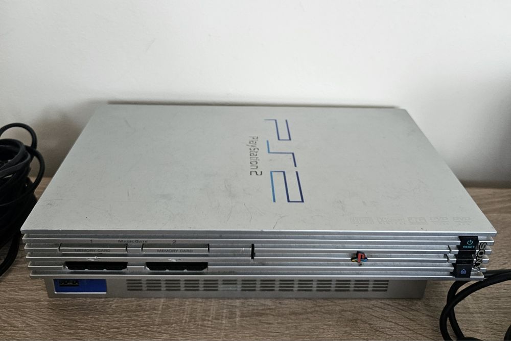 Konsola PlayStation 2 FAT Silver +Pady Gry
