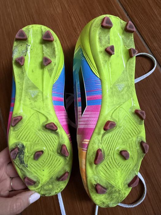 Adidas korki do piłki nożnej