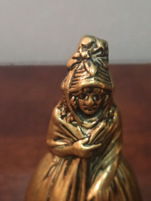 Dzwonek mosiężny - dama