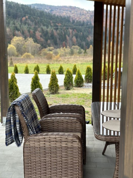 Нові сучасні котеджі біля Східниці з чаном джакузі