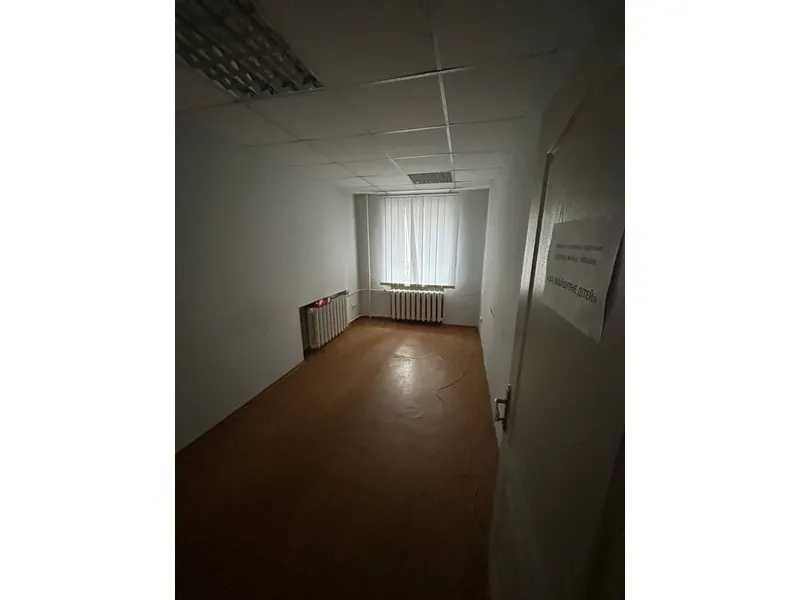 Нежитлове приміщення 89,8 кв. м, вул. Соборна, 19