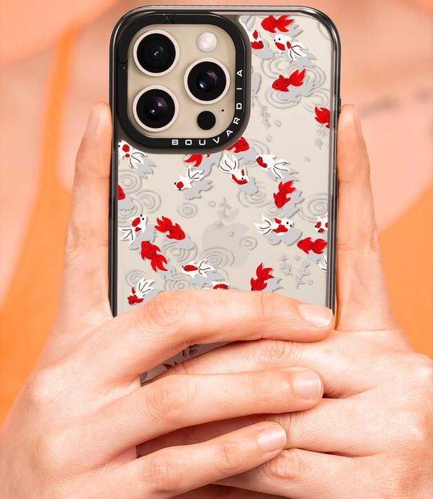 Etui Bouvardia do iPhone 15 Pro Max – Wzór Czarnej Złotej Ryby