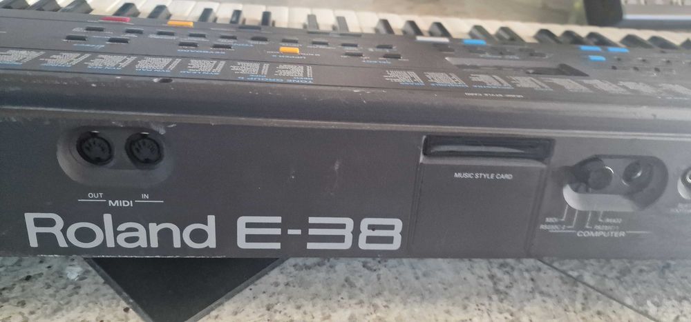 Roland e38 keyboard E