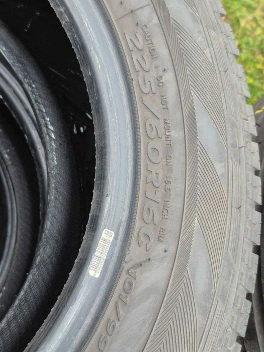 Шини зимові 225 60 16с Hankook