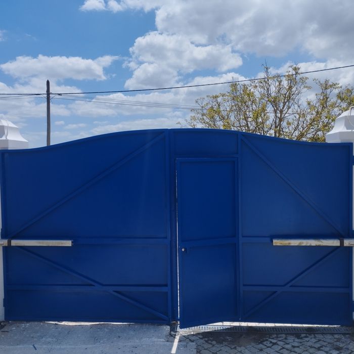 Pintura e reparações..