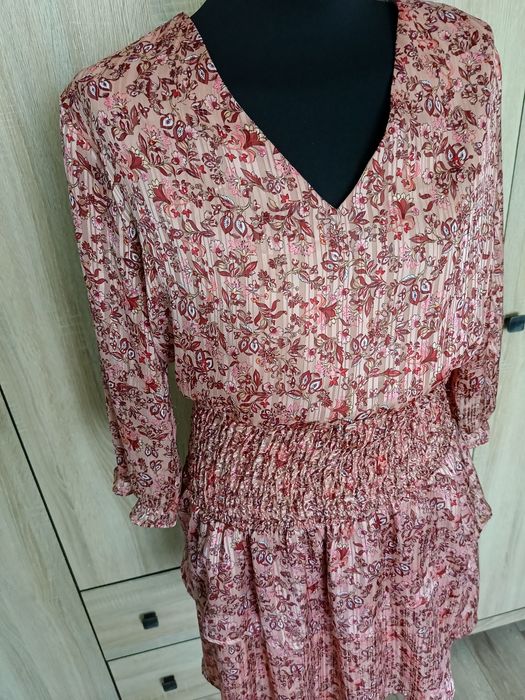 Świetna sukienka w kwiaty orasy rozmiar 40