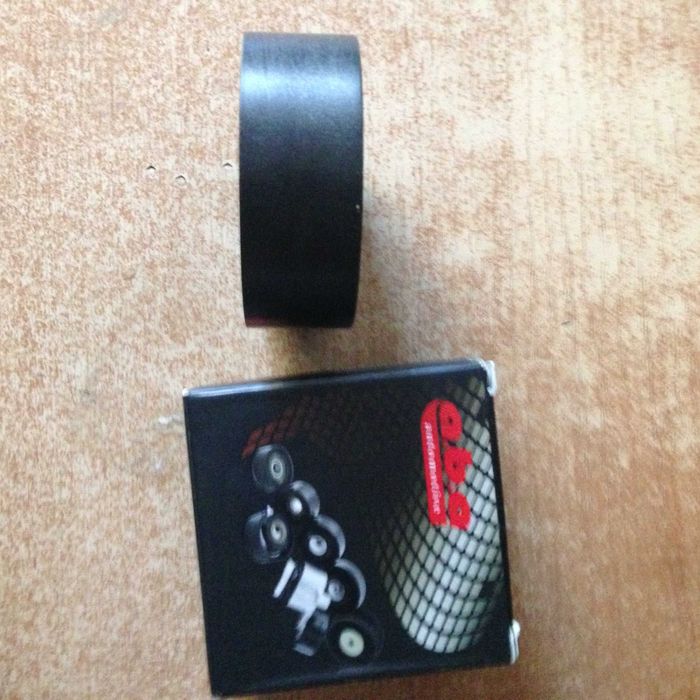 ролик натяжителя ремня