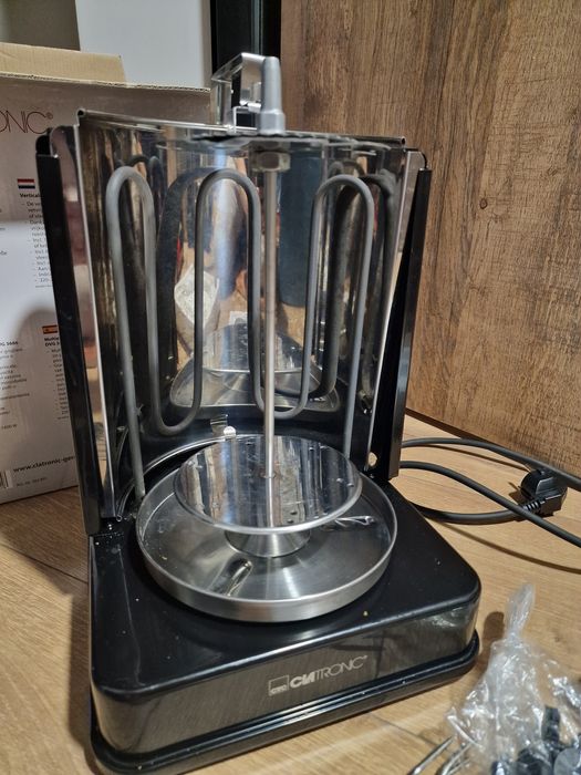 Grill elektryczny Clatronic DVG 3686