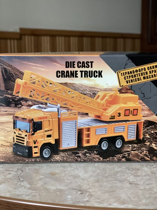 Металеві машинки на подарунок пожежна і автокран