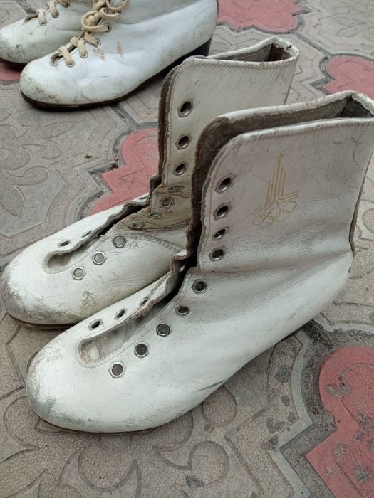 Ботинки для коньков