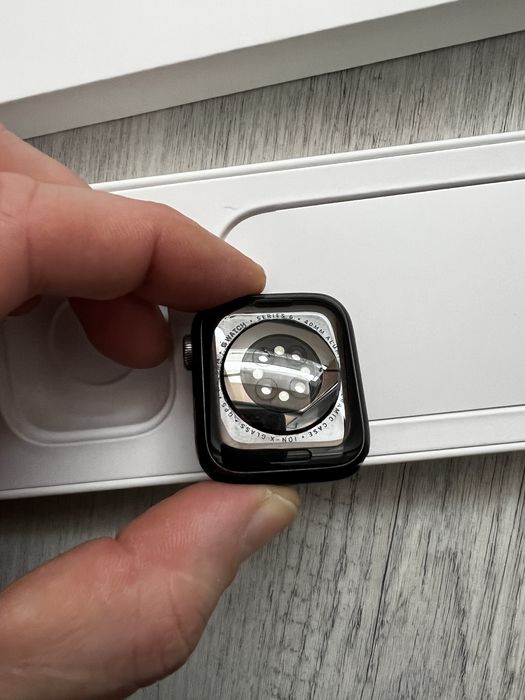 Apple Watch 6 40 mm w dobrym stanie