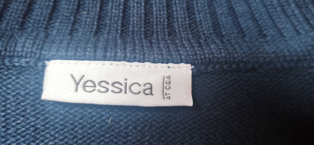 Sprzedam granatową bluzę damską z dzianiny Yessica AT C&A