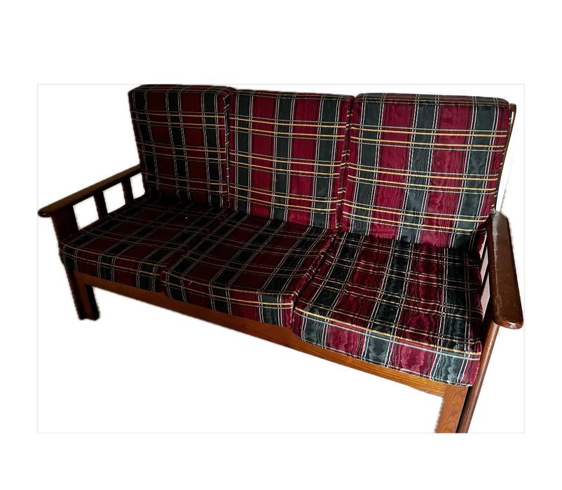 Sofá cama de madeira