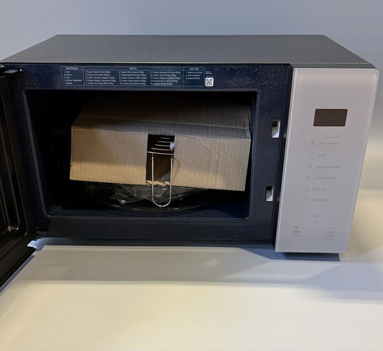 Samsung MG23T5018CG 23L Grill Fry Nowa Mikrofalówka Czarna Komplet!