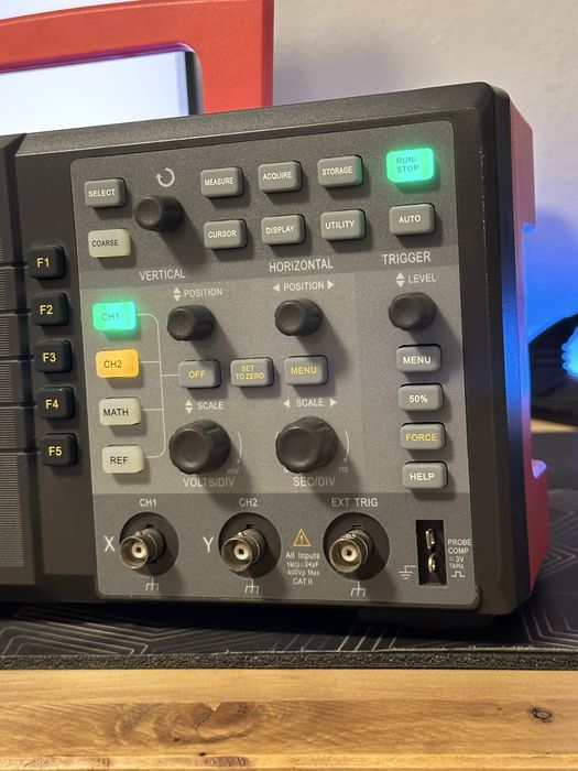 Osciloscópio Digital UNI-T UTD2062C