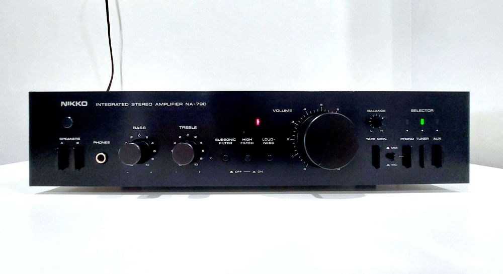 Amplificador japonês NIKKO NA-790 (2x55w)*