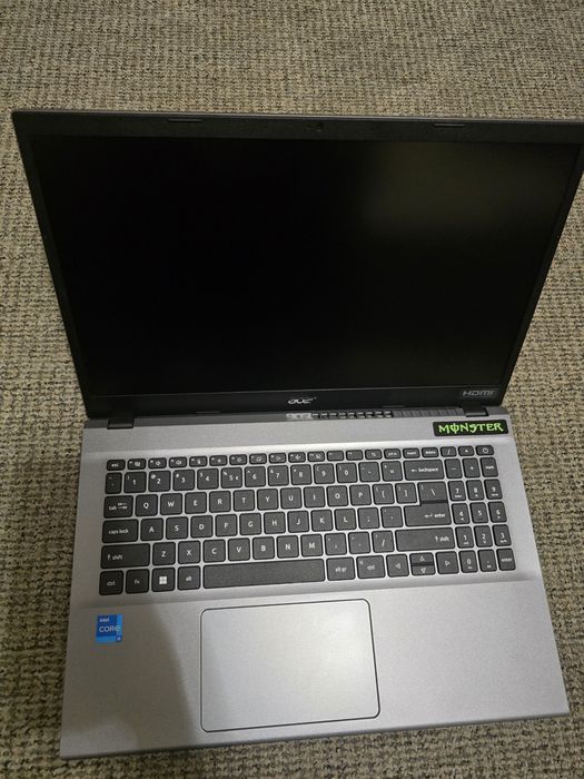 Laptop acer Extensa 15 EX215-55/ i5 12gen/ 8GB RAM/ 512GB ssd