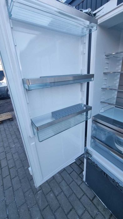 Lodówko - zamrażarka do zab. Miele KF 7772 B, FlexiLight 2.0. JAK NOWA